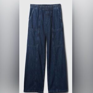 GAP women’s utility pull on denim cargo jean, size Large EUC